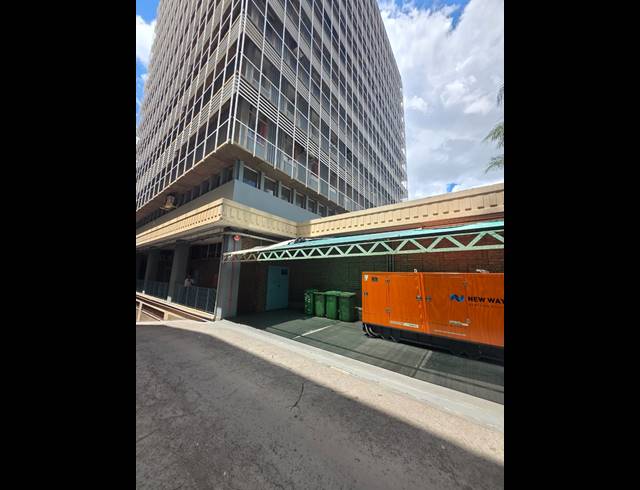 660M² BUILDING FOR SALE IN PRETORIA WEST